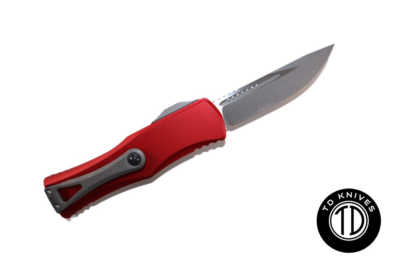 MICROTECH - Hera Standard Edge with Red Handle and Apocalyptic Finish Blade. Model # 703-10APRD