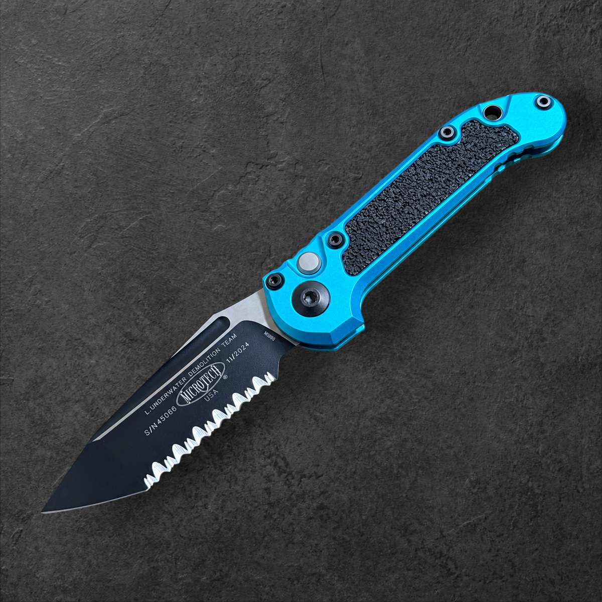 MICROTECH - LUDT T/E Gen III in Turquoise W/ Full Serrated Black Blade Finish. Model # 1136-3 TQ