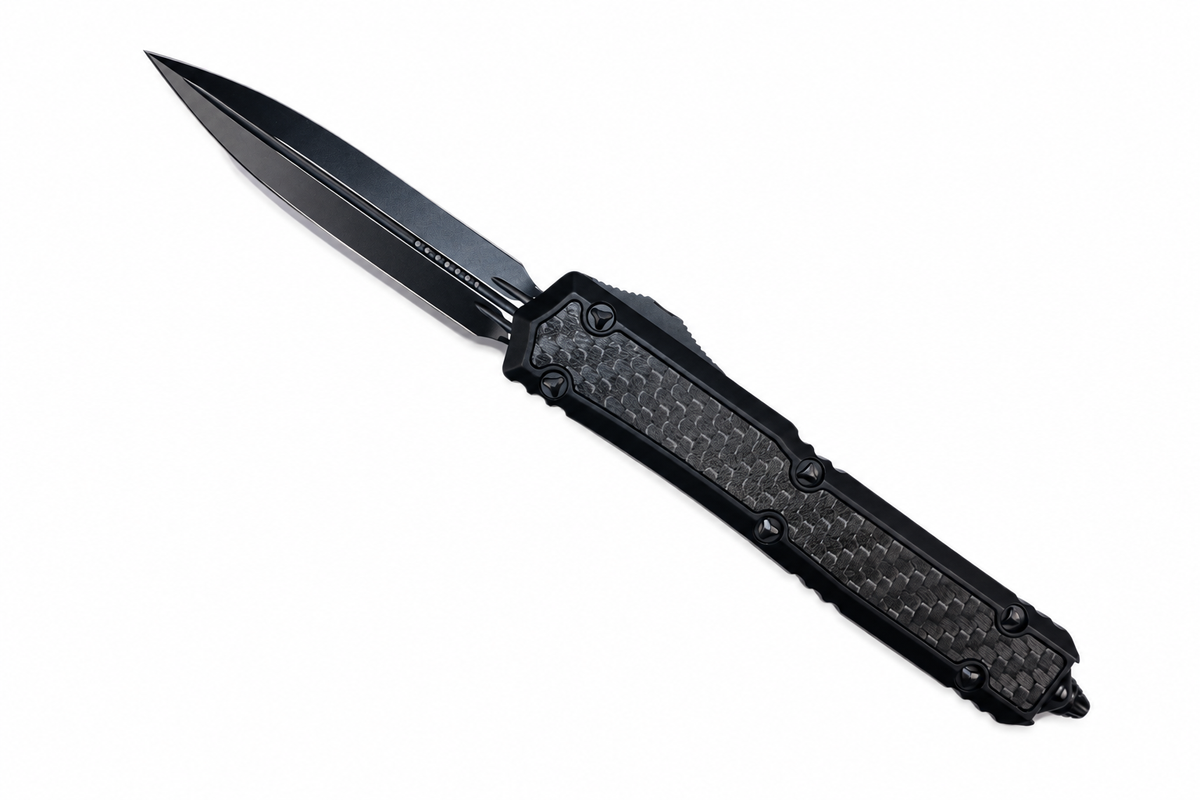 MICROTECH - Signature Series Makora Black Double Edge DLC Blade Finish in Tactical Black with Carbon Fiber Inlays. Model # 206-1TCFIS