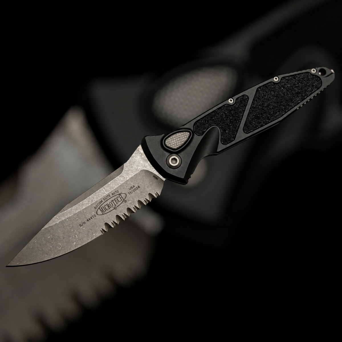 MICROTECH - Socom Elite Auto in Black W/ Partial Serrated S/E Apocalyptic Blade. Model # 160A-11AP