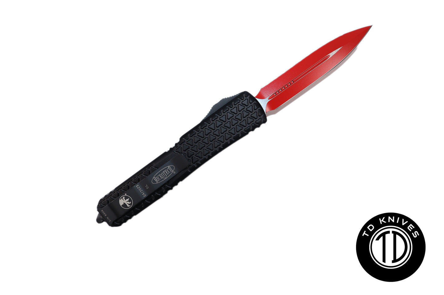 MICROTECH - Signature Series Ultratech Sith Lord Edition with Fully Serrated Double Edge Red Blade, Black Tri-Grip Handle and Ringed Hardware. Model # 122-3SL